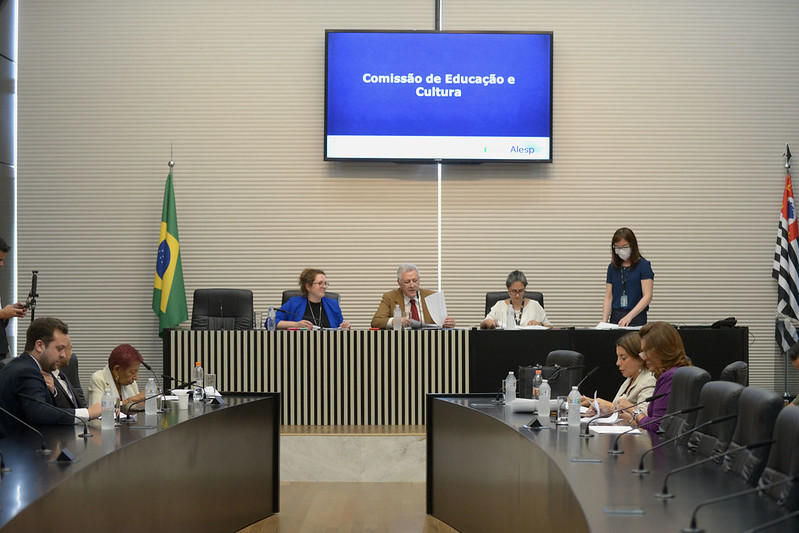 Comisso de Educao e Cultura <a style='float:right;color:#ccc' href='https://www3.al.sp.gov.br/repositorio/noticia/N-12-2022/fg293920.jpg' target=_blank><i class='bi bi-zoom-in'></i> Clique para ver a imagem </a>