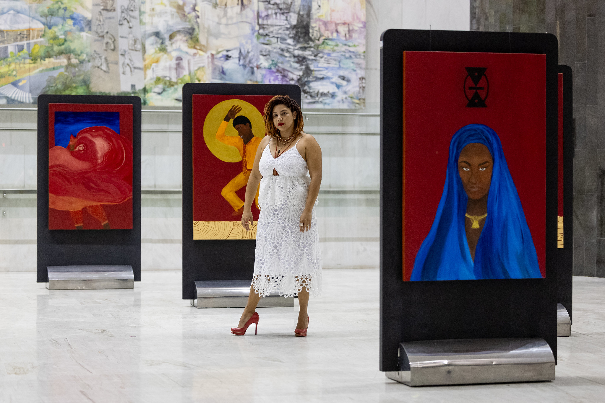 Anna Zeferino - artista plstica<a style='float:right;color:#ccc' href='https://www3.al.sp.gov.br/repositorio/noticia/N-12-2023/fg314868.jpg' target=_blank><i class='bi bi-zoom-in'></i> Clique para ver a imagem </a>