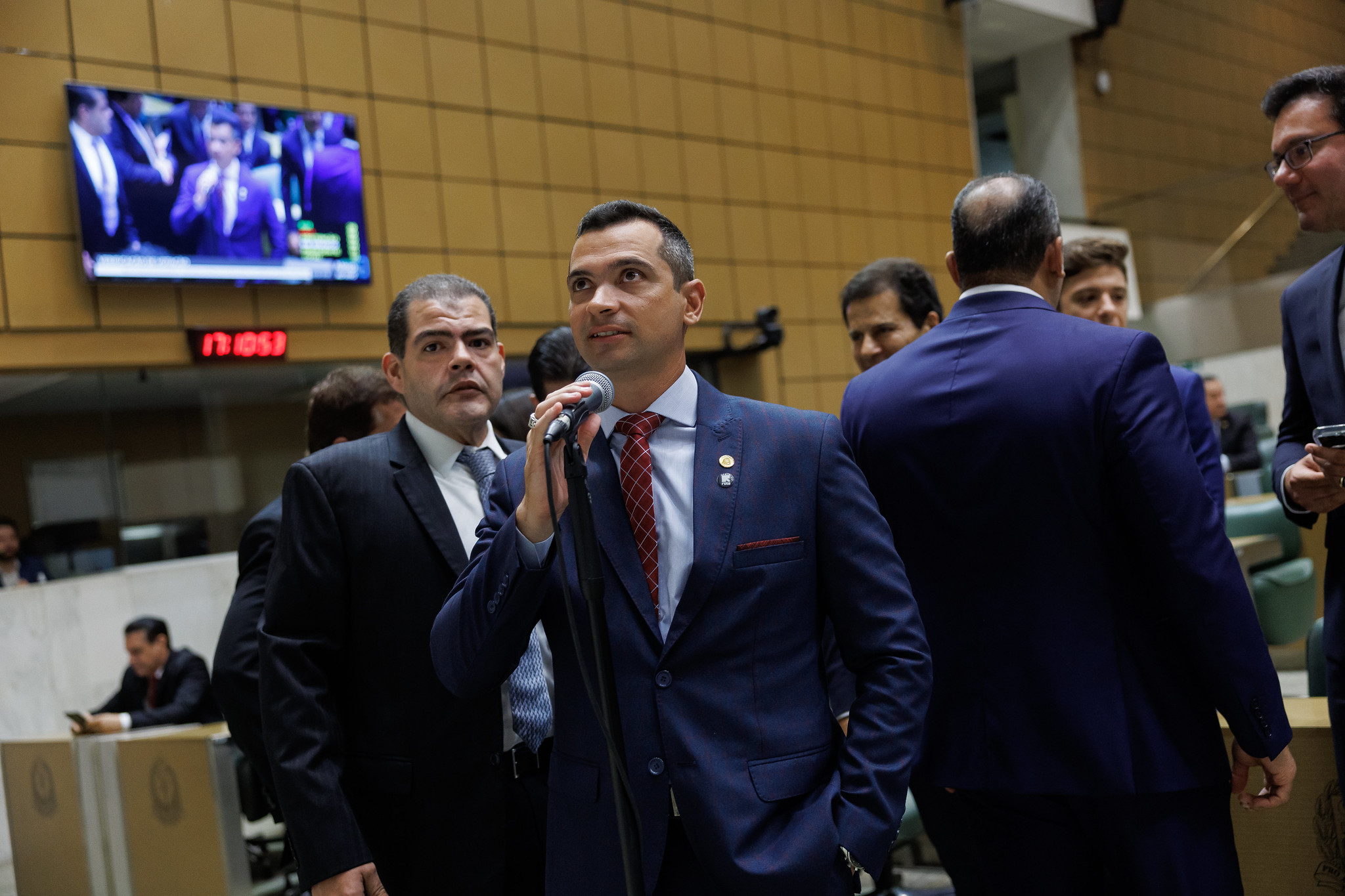 Sesso extraordinria realizada nesta quarta (11)<a style='float:right;color:#ccc' href='https://www3.al.sp.gov.br/repositorio/noticia/N-12-2024/fg338910.jpg' target=_blank><i class='bi bi-zoom-in'></i> Clique para ver a imagem </a>