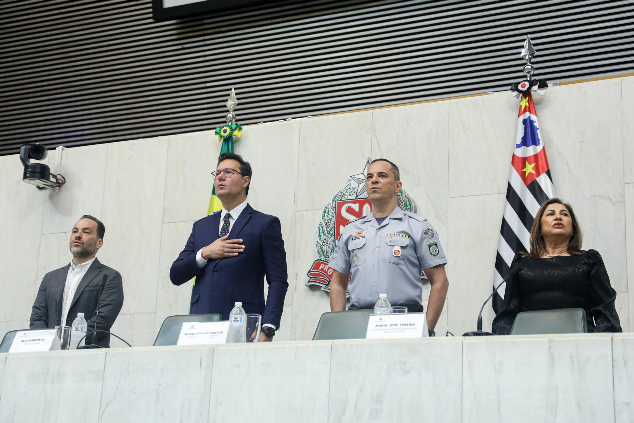 Mesa da solenidade<a style='float:right;color:#ccc' href='https://www3.al.sp.gov.br/repositorio/noticia/N-12-2025/fg357766.jpg' target=_blank><i class='bi bi-zoom-in'></i> Clique para ver a imagem </a>