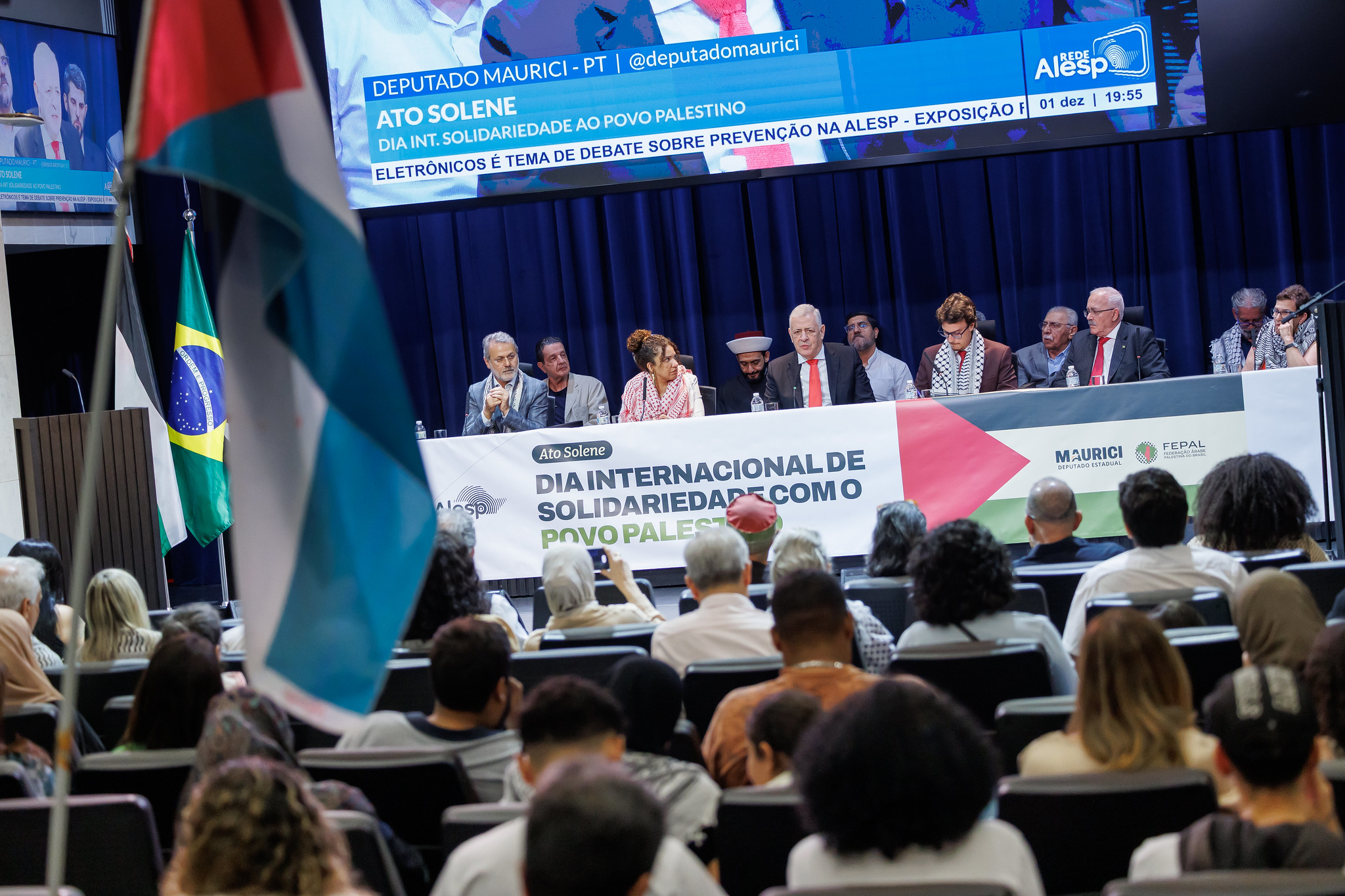 Solidariedade com palestinos foi tema do evento<a style='float:right;color:#ccc' href='https://www3.al.sp.gov.br/repositorio/noticia/N-12-2025/fg357823.jpg' target=_blank><i class='bi bi-zoom-in'></i> Clique para ver a imagem </a>