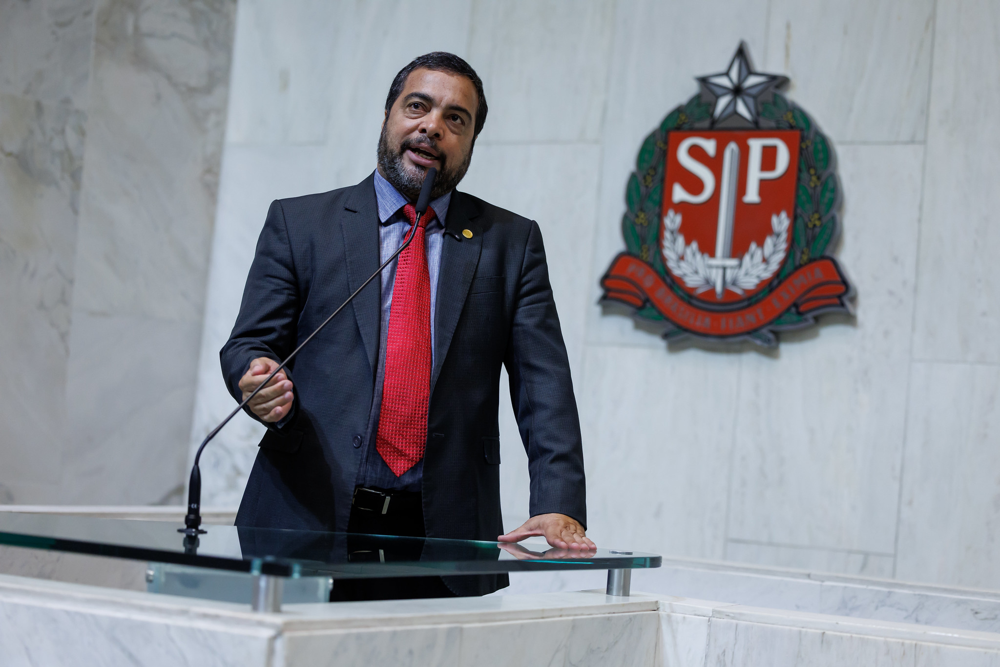 Luiz Claudio Marcolino: servidores da sade<a style='float:right;color:#ccc' href='https://www3.al.sp.gov.br/repositorio/noticia/N-12-2025/fg357832.jpg' target=_blank><i class='bi bi-zoom-in'></i> Clique para ver a imagem </a>