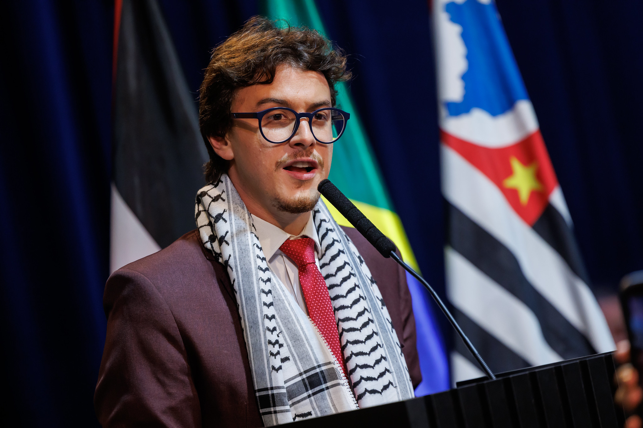 Cortez: coloniza��o genocida e brutal<a style='float:right;color:#ccc' href='https://www3.al.sp.gov.br/repositorio/noticia/N-12-2025/fg357846.jpg' target=_blank><i class='bi bi-zoom-in'></i> Clique para ver a imagem </a>