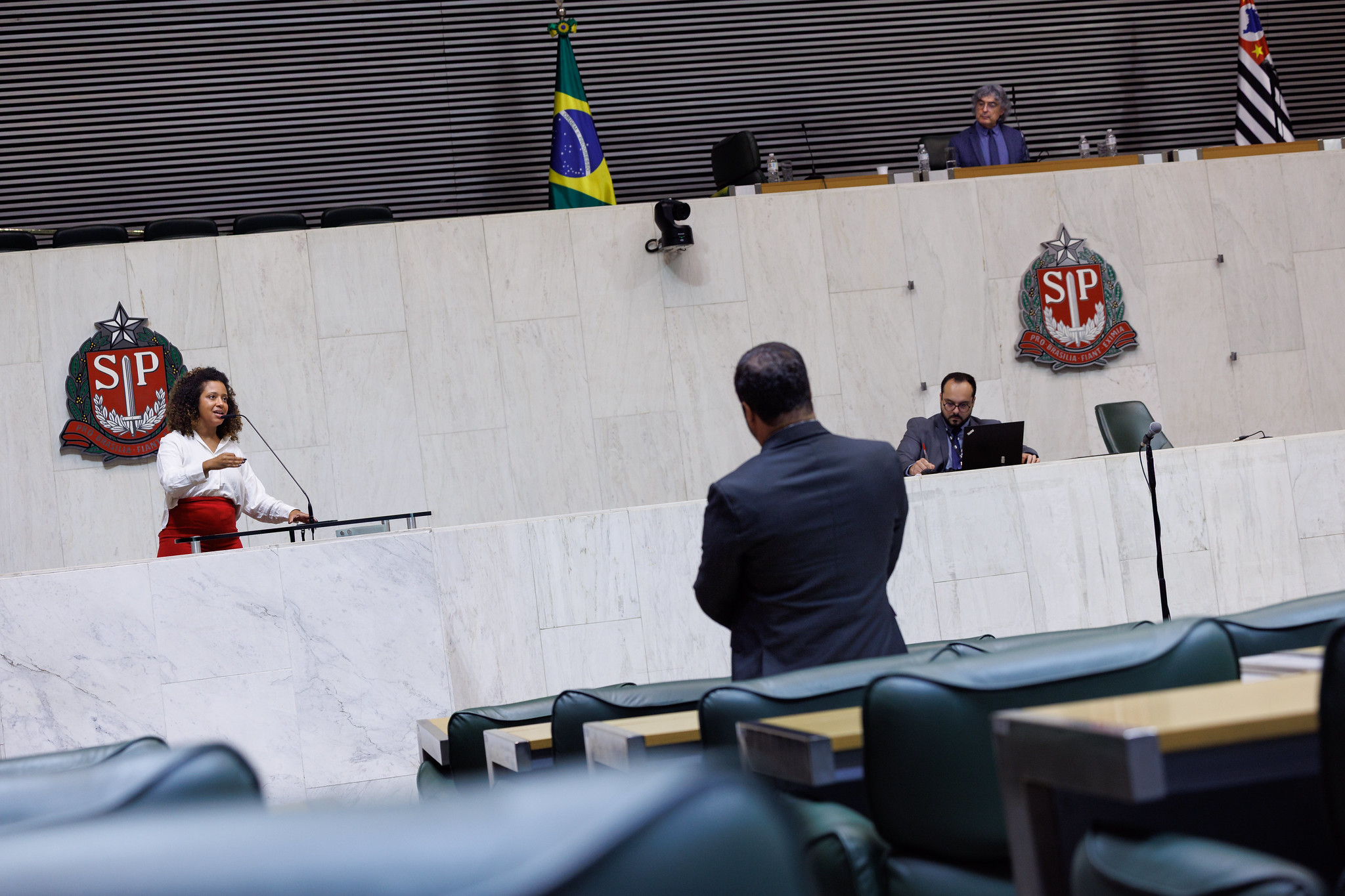 Sesso Ordinria desta quinta (4)<a style='float:right;color:#ccc' href='https://www3.al.sp.gov.br/repositorio/noticia/N-12-2025/fg357959.jpg' target=_blank><i class='bi bi-zoom-in'></i> Clique para ver a imagem </a>