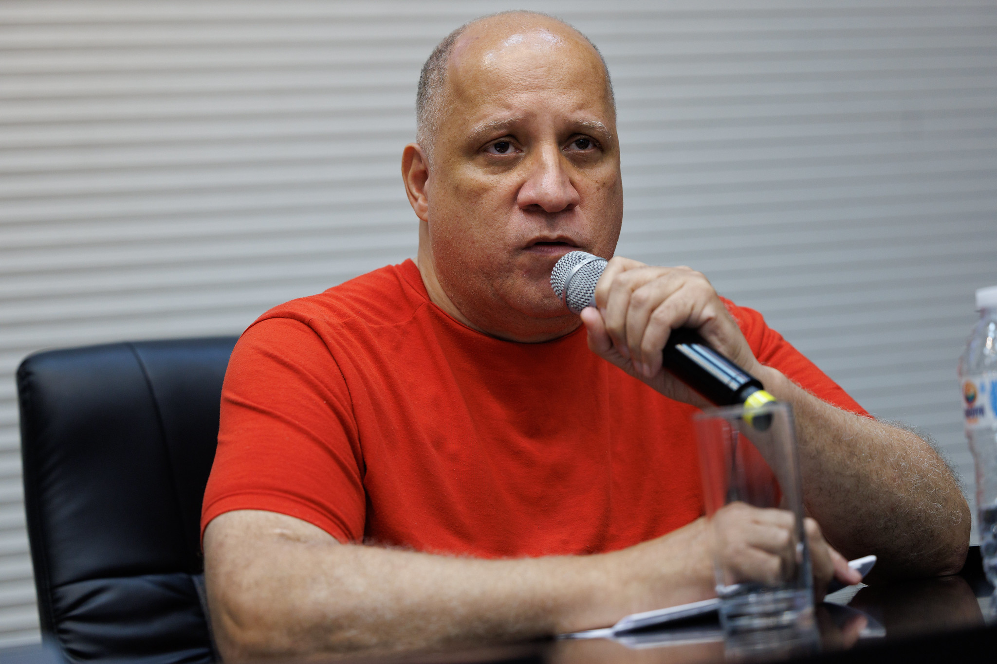 Joo Almeyda - Sindibombeiros <a style='float:right;color:#ccc' href='https://www3.al.sp.gov.br/repositorio/noticia/N-12-2025/fg357985.jpg' target=_blank><i class='bi bi-zoom-in'></i> Clique para ver a imagem </a>