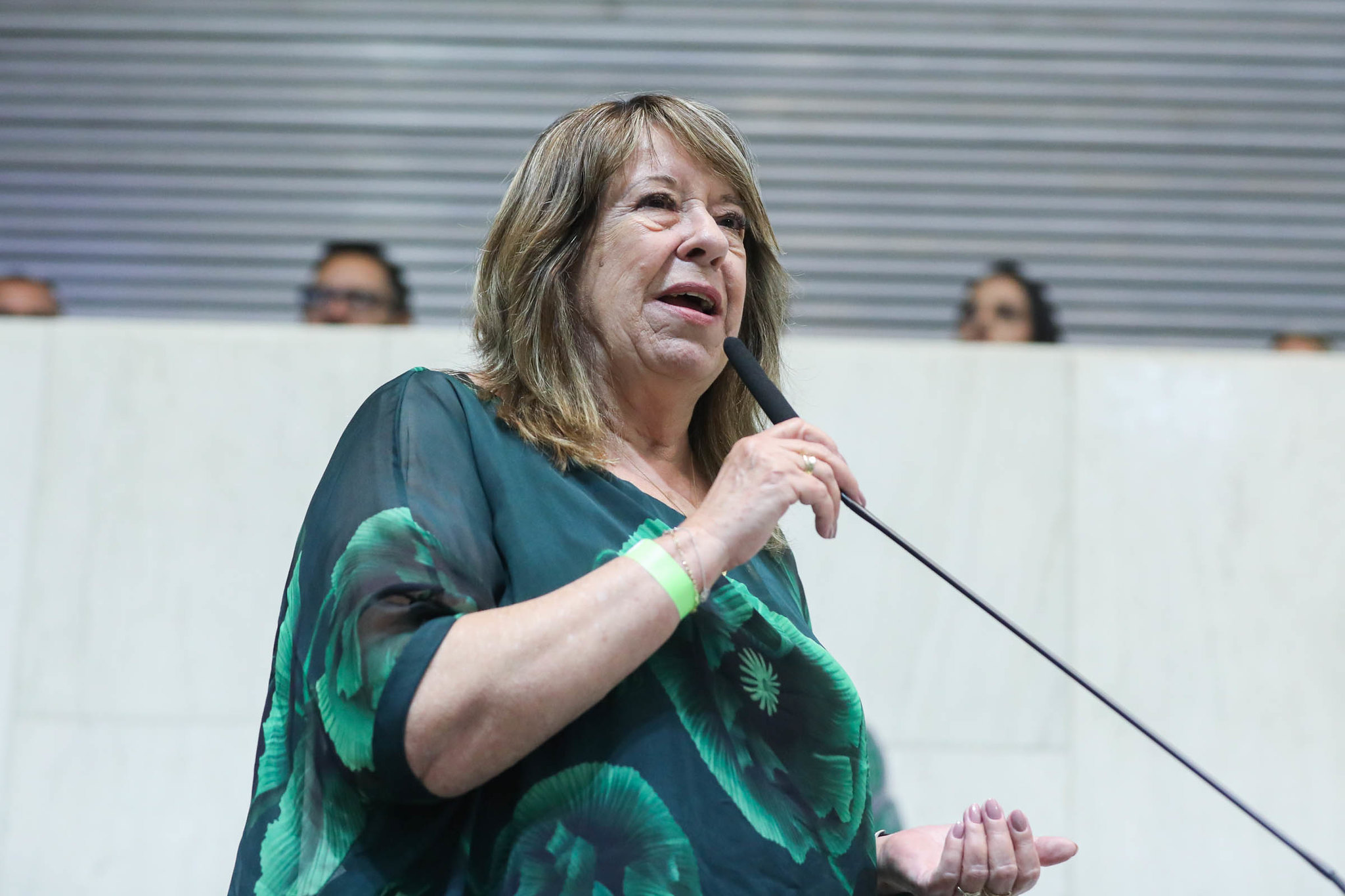 Clarice: exemplo de mulher na pol�tica<a style='float:right;color:#ccc' href='https://www3.al.sp.gov.br/repositorio/noticia/N-12-2025/fg358105.jpg' target=_blank><i class='bi bi-zoom-in'></i> Clique para ver a imagem </a>