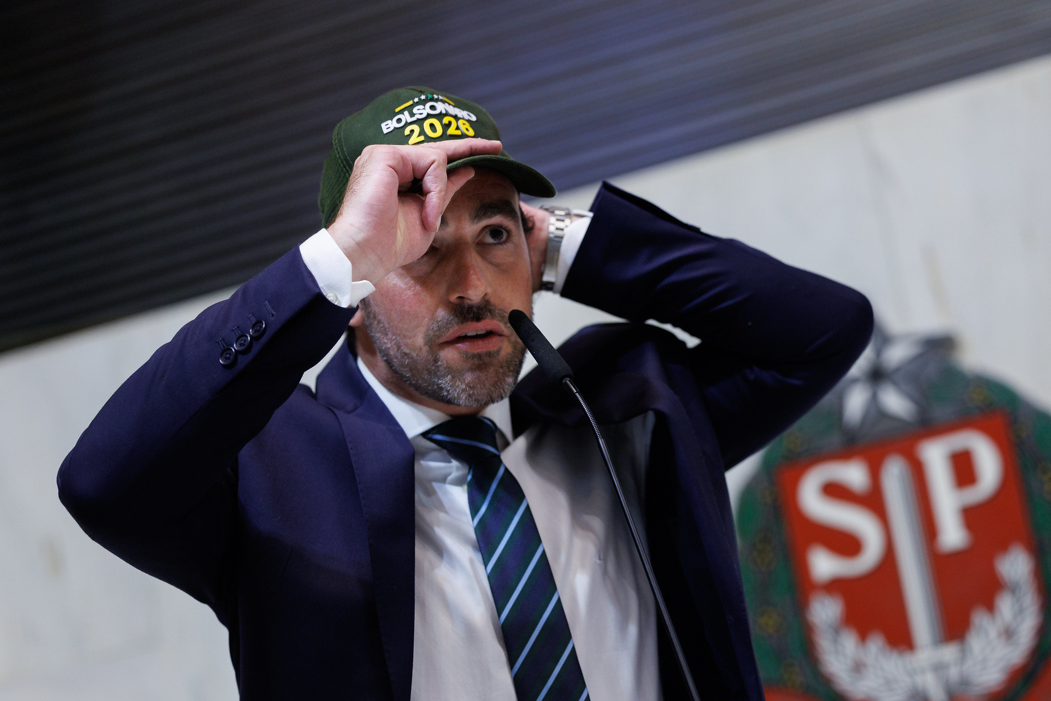 Dep. Lucas Bove - orgulho de ambos<a style='float:right;color:#ccc' href='https://www3.al.sp.gov.br/repositorio/noticia/N-12-2025/fg358161.jpg' target=_blank><i class='bi bi-zoom-in'></i> Clique para ver a imagem </a>