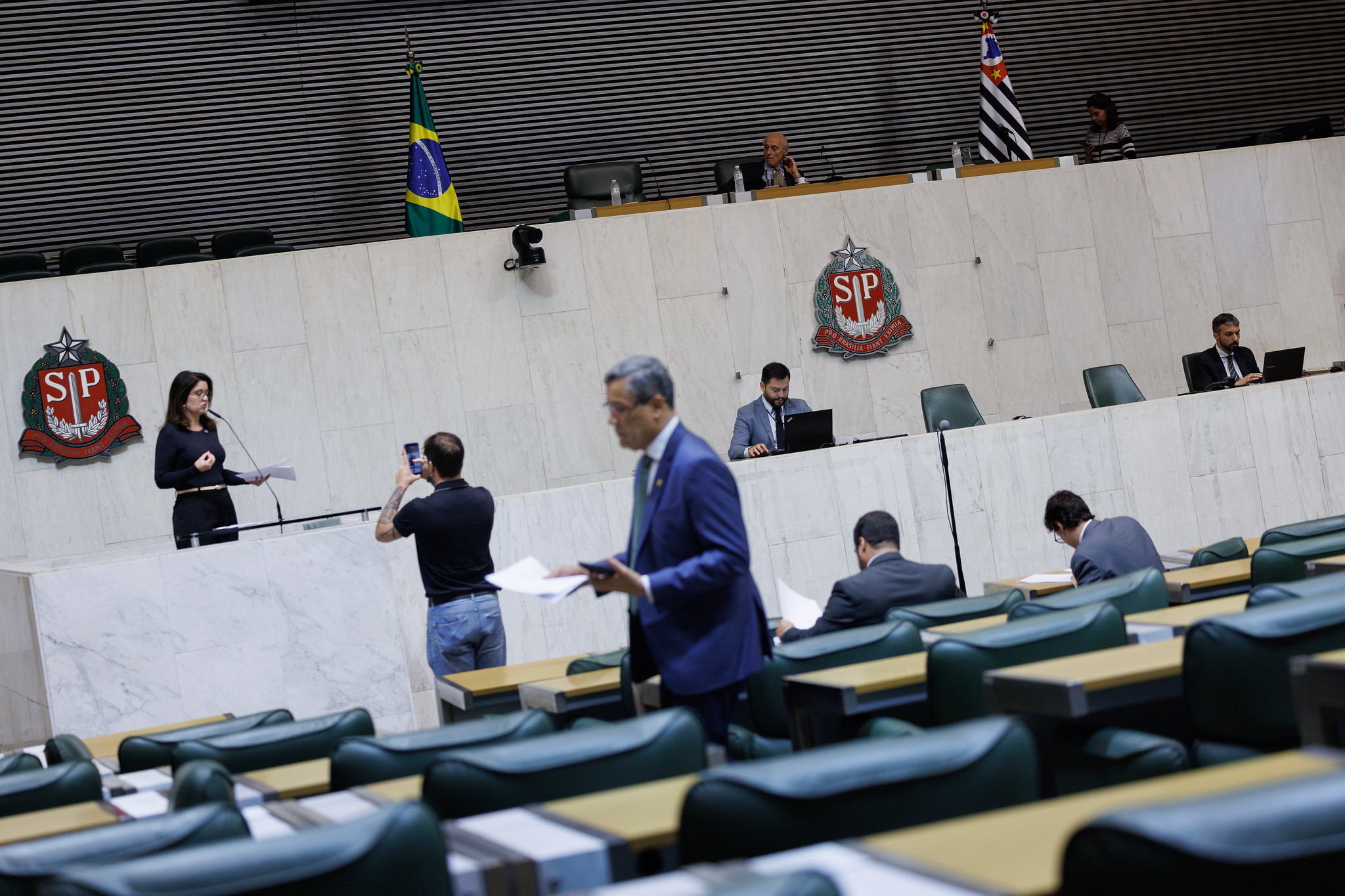 180� Sess�o Ordin�ria de 2025 da Alesp<a style='float:right;color:#ccc' href='https://www3.al.sp.gov.br/repositorio/noticia/N-12-2025/fg358253.jpg' target=_blank><i class='bi bi-zoom-in'></i> Clique para ver a imagem </a>