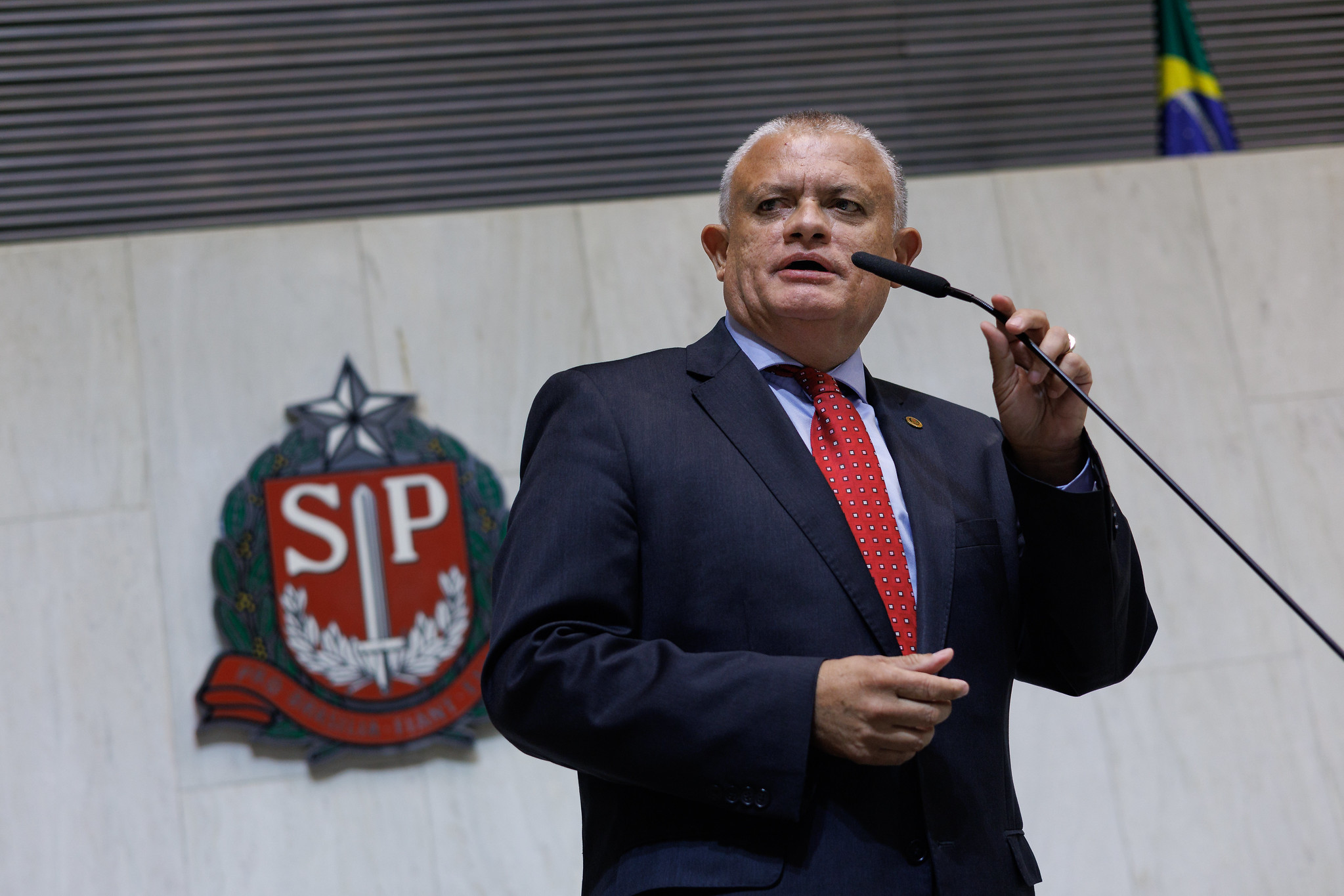 Dr. Jorge do Carmo (PT): Tarifa Zero<a style='float:right;color:#ccc' href='https://www3.al.sp.gov.br/repositorio/noticia/N-12-2025/fg358255.jpg' target=_blank><i class='bi bi-zoom-in'></i> Clique para ver a imagem </a>