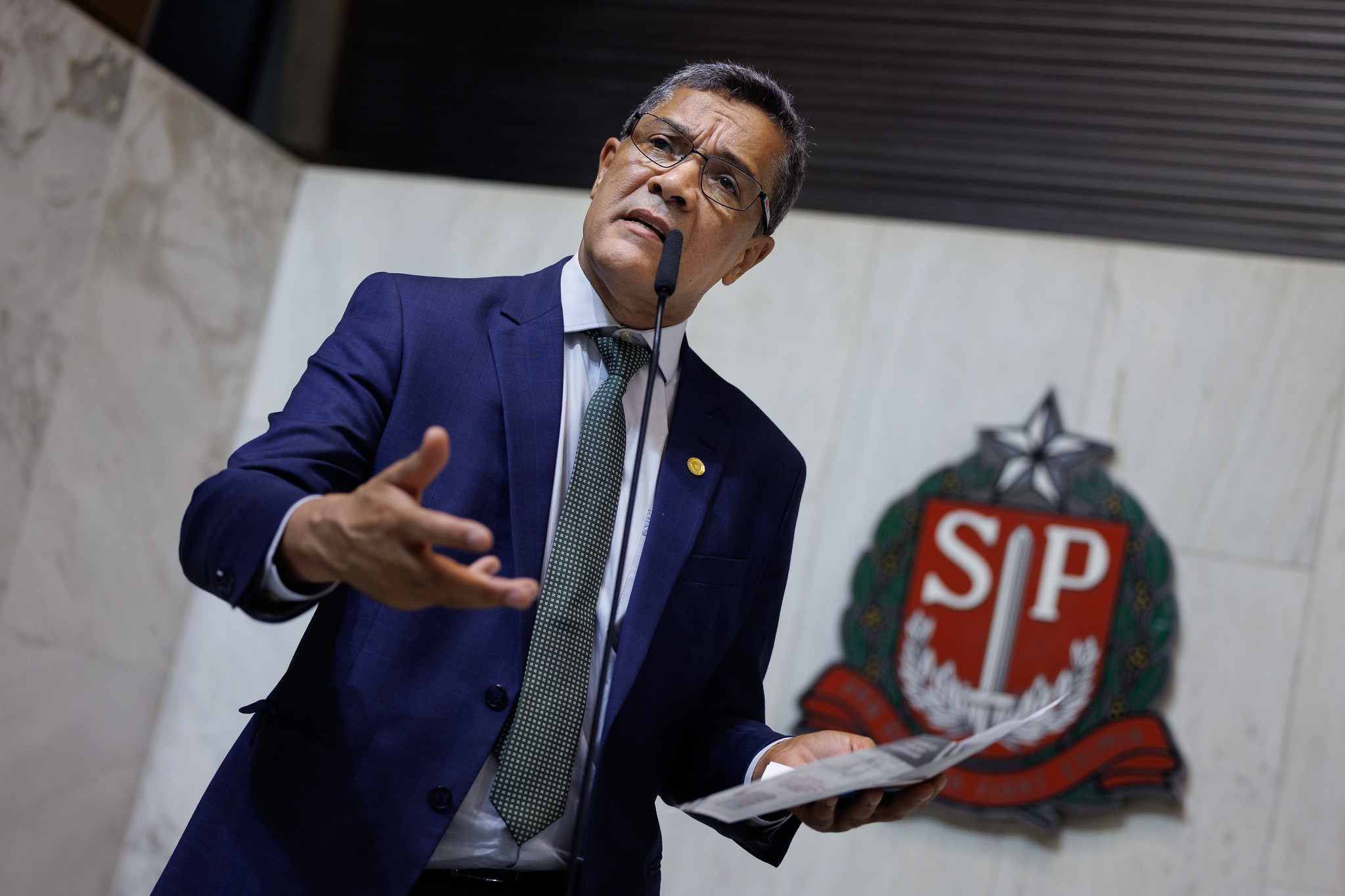 Reis (PT): ped�gios e reivindica��es salarias<a style='float:right;color:#ccc' href='https://www3.al.sp.gov.br/repositorio/noticia/N-12-2025/fg358256.jpg' target=_blank><i class='bi bi-zoom-in'></i> Clique para ver a imagem </a>