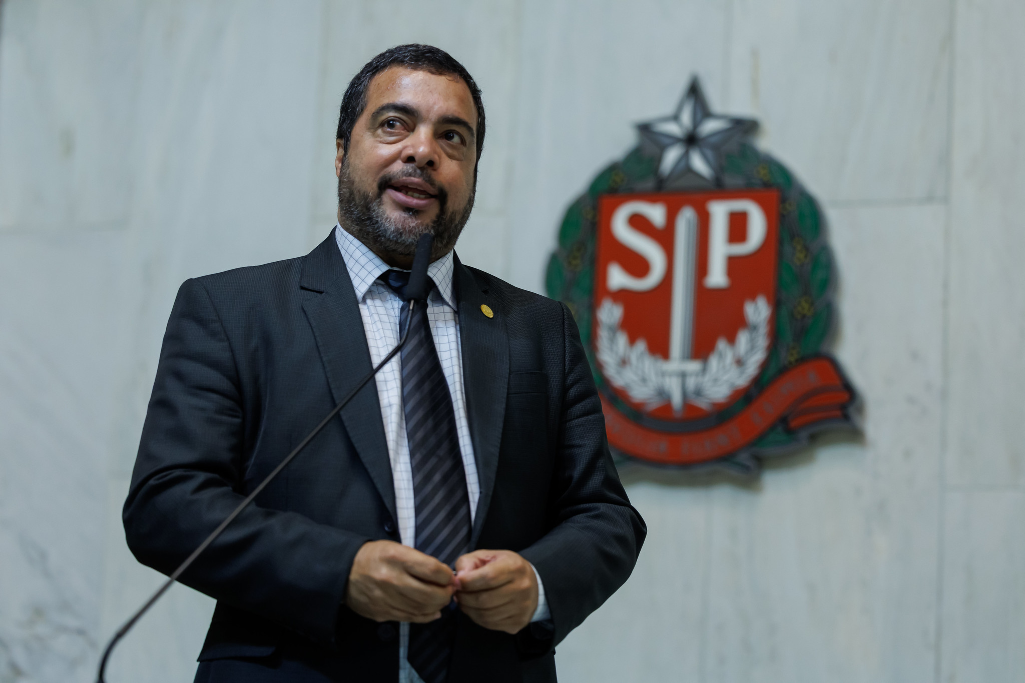 Relator do projeto dep. Luiz Claudio Marcolino<a style='float:right;color:#ccc' href='https://www3.al.sp.gov.br/repositorio/noticia/N-12-2025/fg358275.jpg' target=_blank><i class='bi bi-zoom-in'></i> Clique para ver a imagem </a>