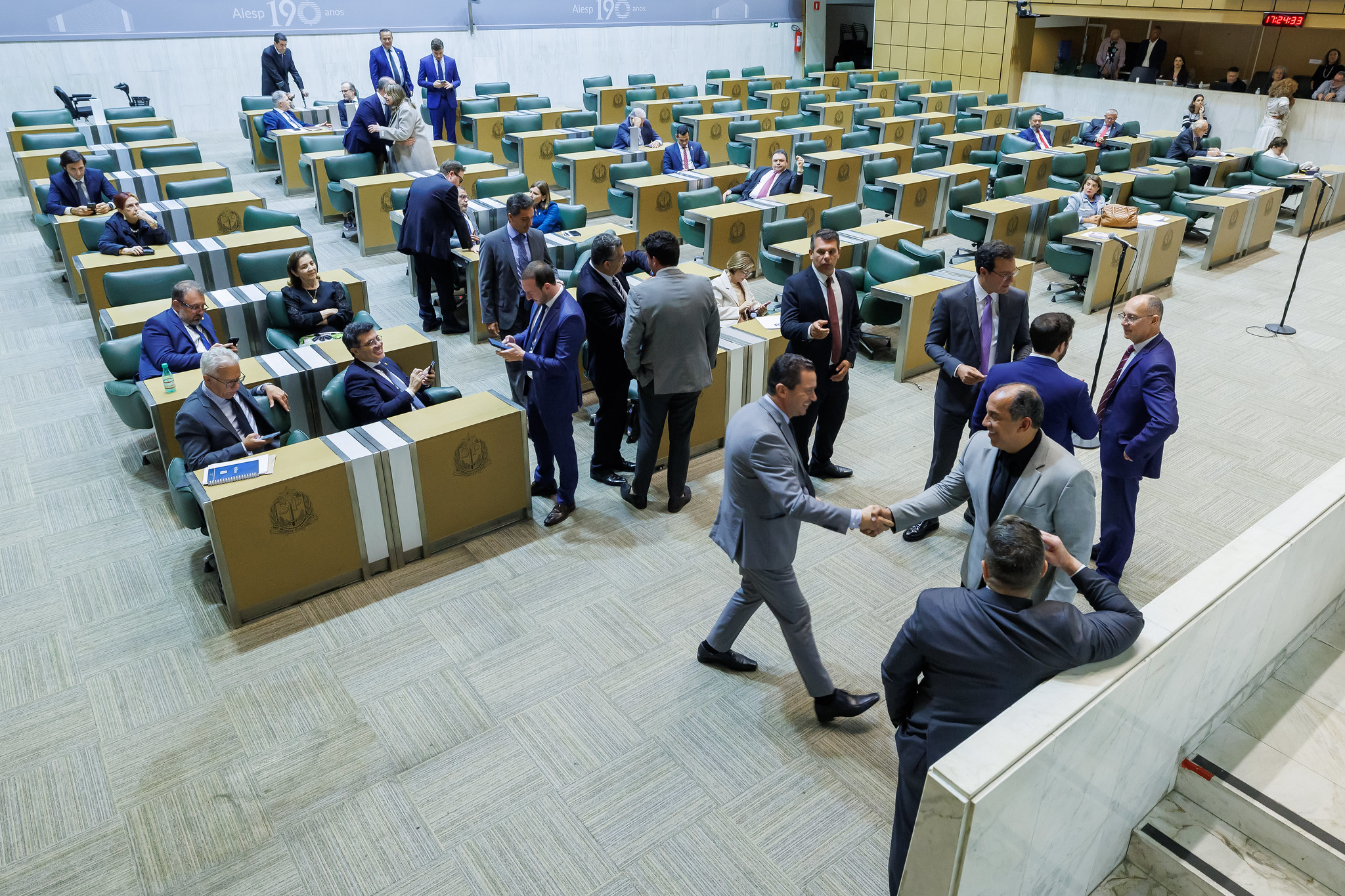 Sess�o Extraordin�ria desta ter�a, 9<a style='float:right;color:#ccc' href='https://www3.al.sp.gov.br/repositorio/noticia/N-12-2025/fg358276.jpg' target=_blank><i class='bi bi-zoom-in'></i> Clique para ver a imagem </a>