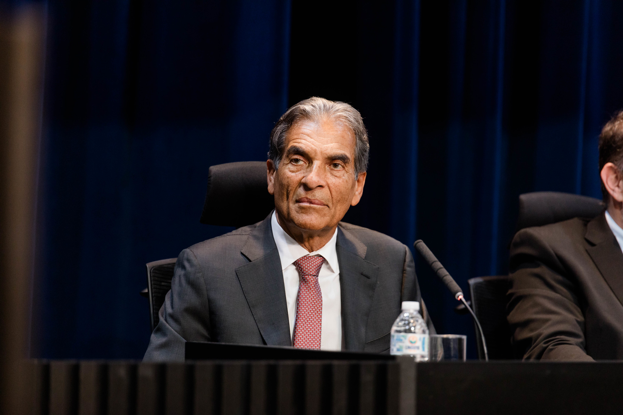 Rorion Gracie foi um dos homenageados<a style='float:right;color:#ccc' href='https://www3.al.sp.gov.br/repositorio/noticia/N-12-2025/fg358347.jpg' target=_blank><i class='bi bi-zoom-in'></i> Clique para ver a imagem </a>