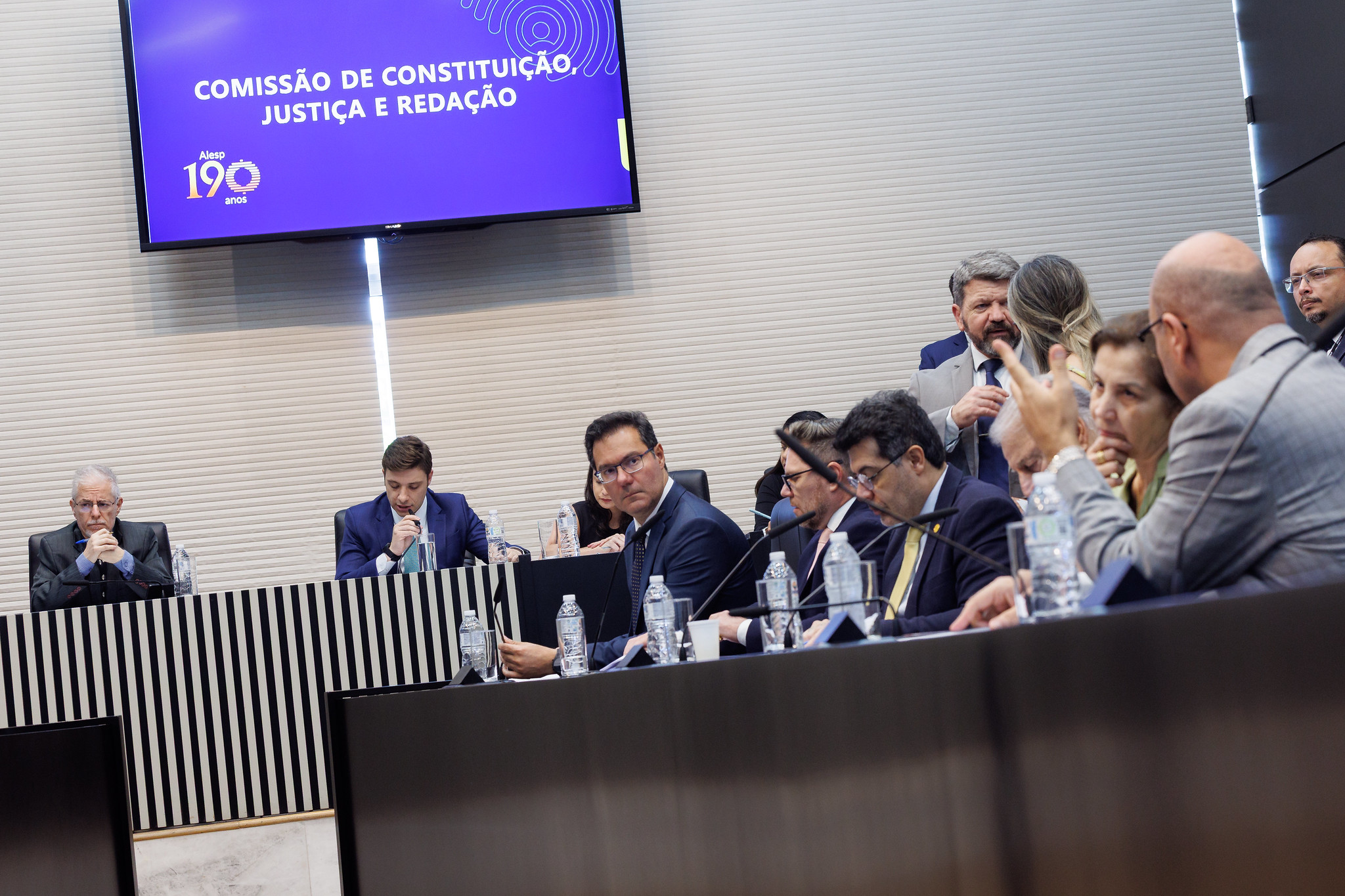 Comiss�o da Alesp aprova projetos para Educa��o<a style='float:right;color:#ccc' href='https://www3.al.sp.gov.br/repositorio/noticia/N-12-2025/fg358380.jpg' target=_blank><i class='bi bi-zoom-in'></i> Clique para ver a imagem </a>