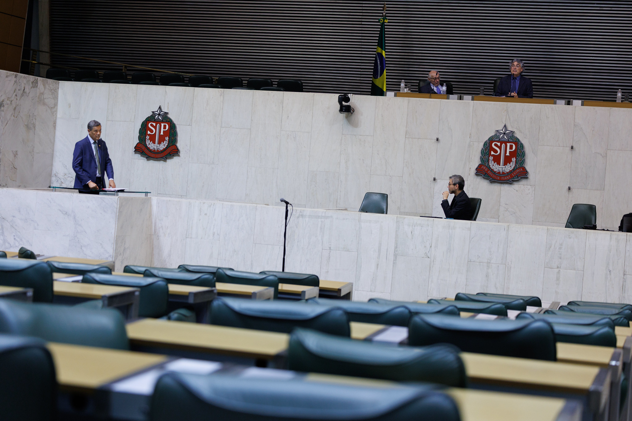 Sess�o Ordin�ria desta segunda 15<a style='float:right;color:#ccc' href='https://www3.al.sp.gov.br/repositorio/noticia/N-12-2025/fg358582.jpg' target=_blank><i class='bi bi-zoom-in'></i> Clique para ver a imagem </a>