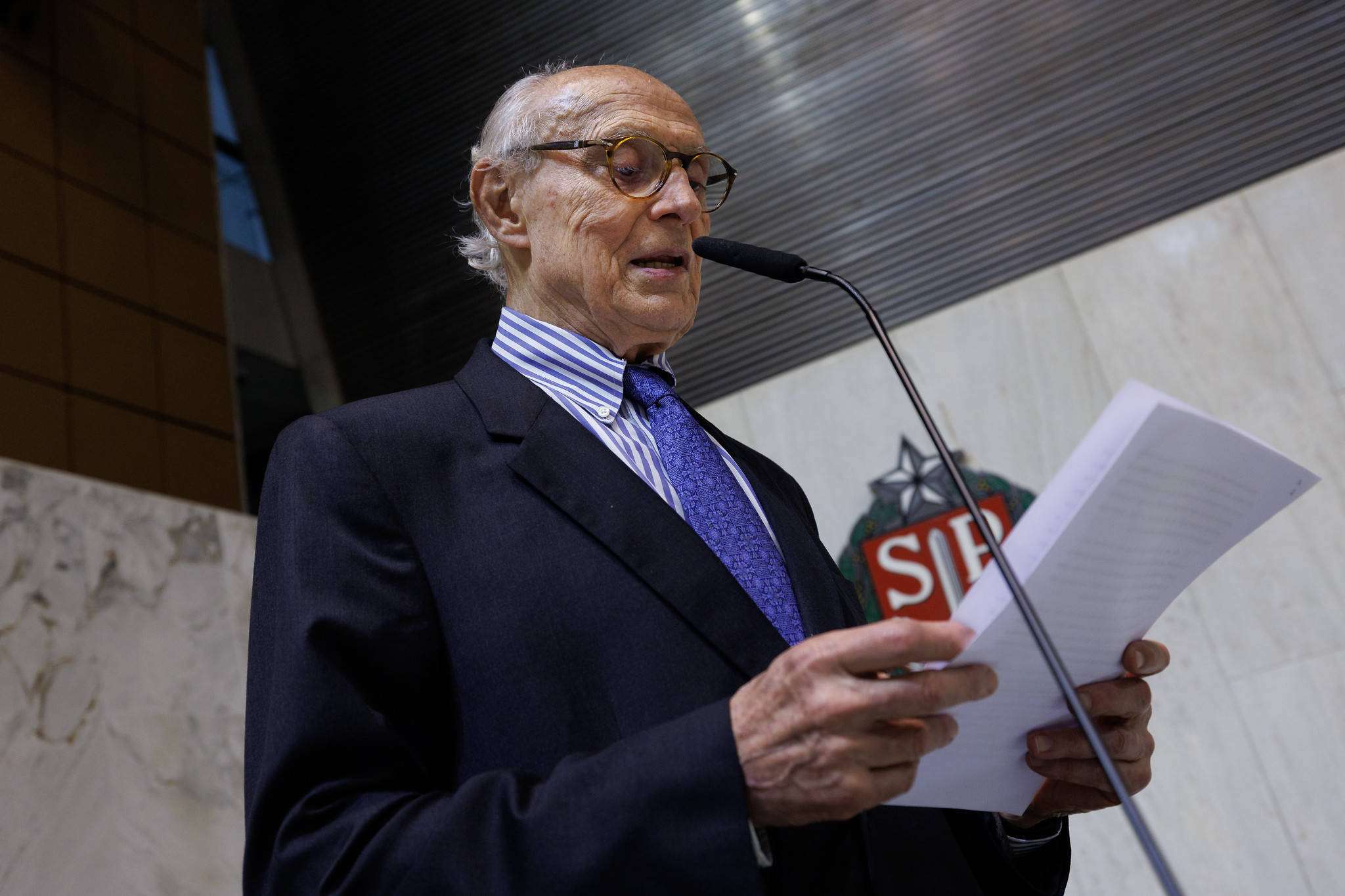 Dep. Eduardo Suplicy<a style='float:right;color:#ccc' href='https://www3.al.sp.gov.br/repositorio/noticia/N-12-2025/fg358584.jpg' target=_blank><i class='bi bi-zoom-in'></i> Clique para ver a imagem </a>