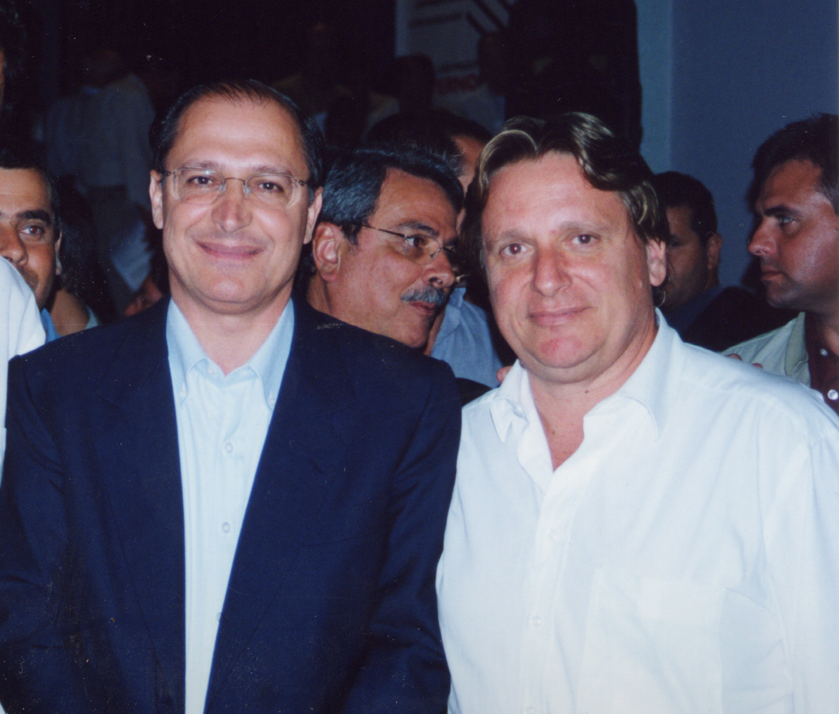 Governador Geraldo Alckmin e deputado Rodolfo Costa e Silva<a style='float:right;color:#ccc' href='https://www3.al.sp.gov.br/repositorio/noticia/hist/RodolfoGeraldo02jul.jpg' target=_blank><i class='bi bi-zoom-in'></i> Clique para ver a imagem </a>