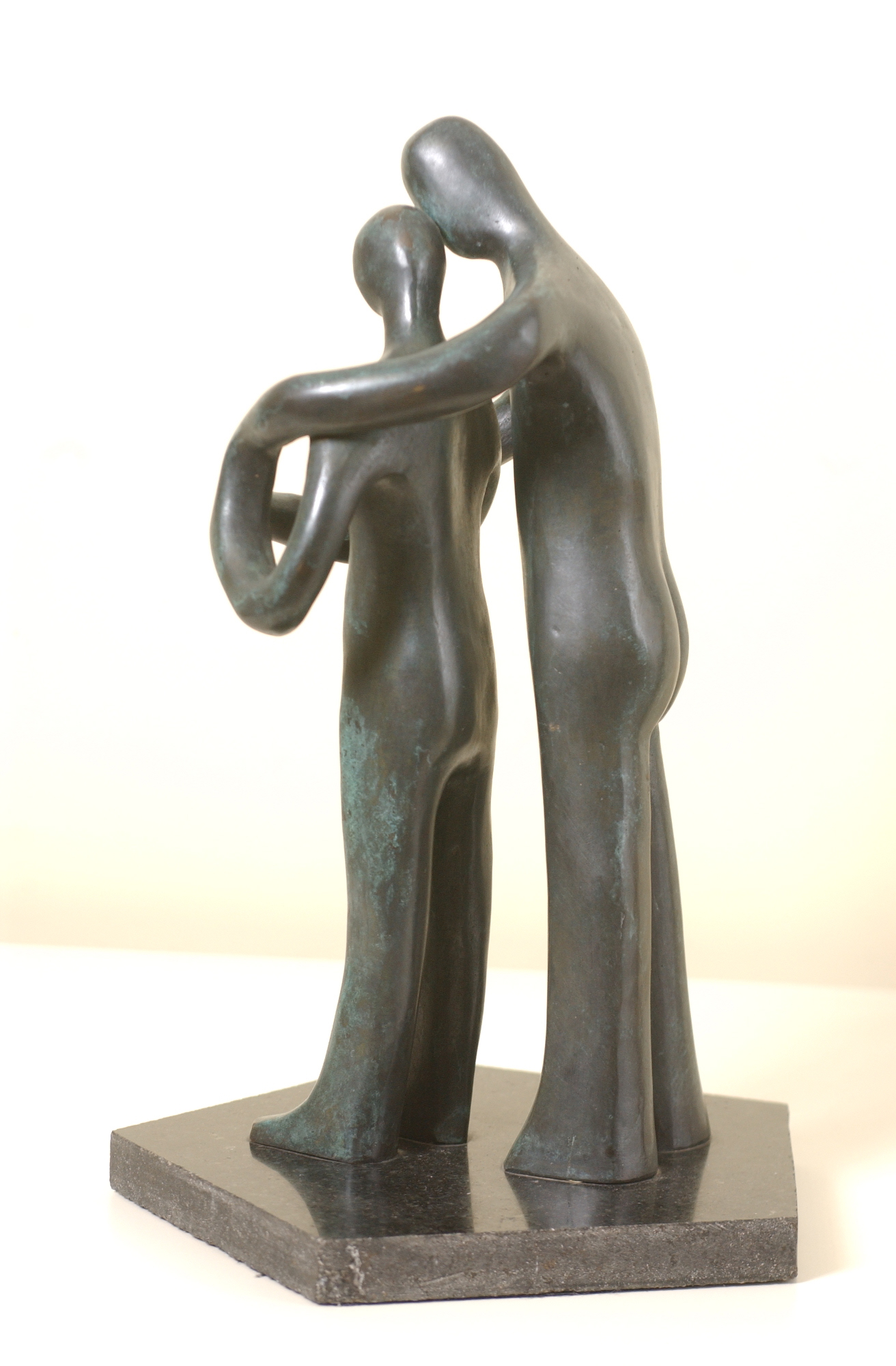 Escultura em bronze Enamorados<a style='float:right;color:#ccc' href='https://www3.al.sp.gov.br/repositorio/noticia/hist/enamorados04.jpg' target=_blank><i class='bi bi-zoom-in'></i> Clique para ver a imagem </a>