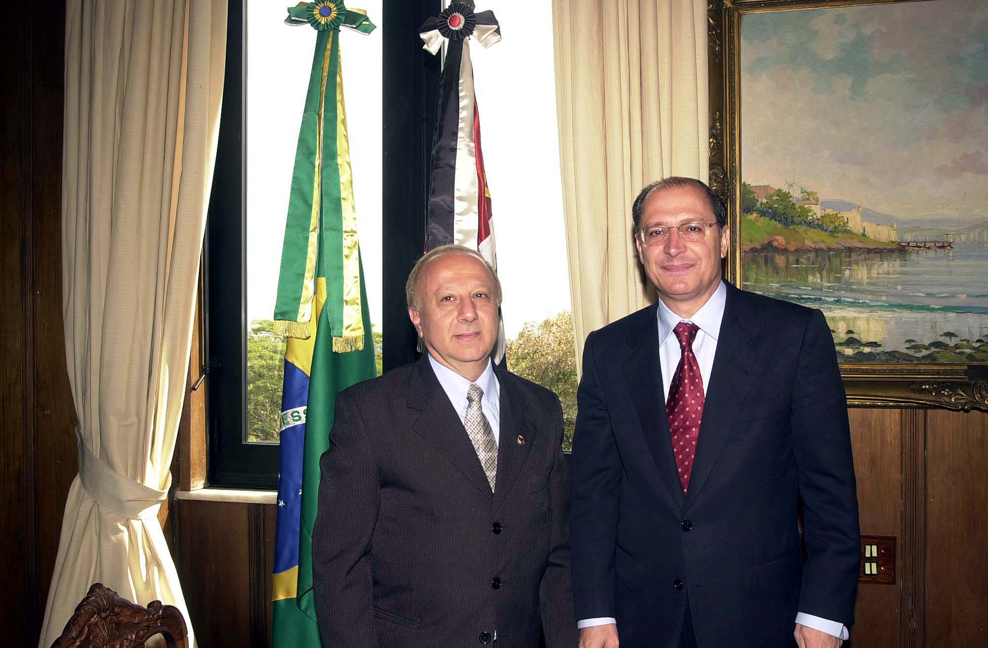 Deputado Paulo Neme e governador Geraldo Alckmin<a style='float:right;color:#ccc' href='https://www3.al.sp.gov.br/repositorio/noticia/hist/neme13ago.jpg' target=_blank><i class='bi bi-zoom-in'></i> Clique para ver a imagem </a>