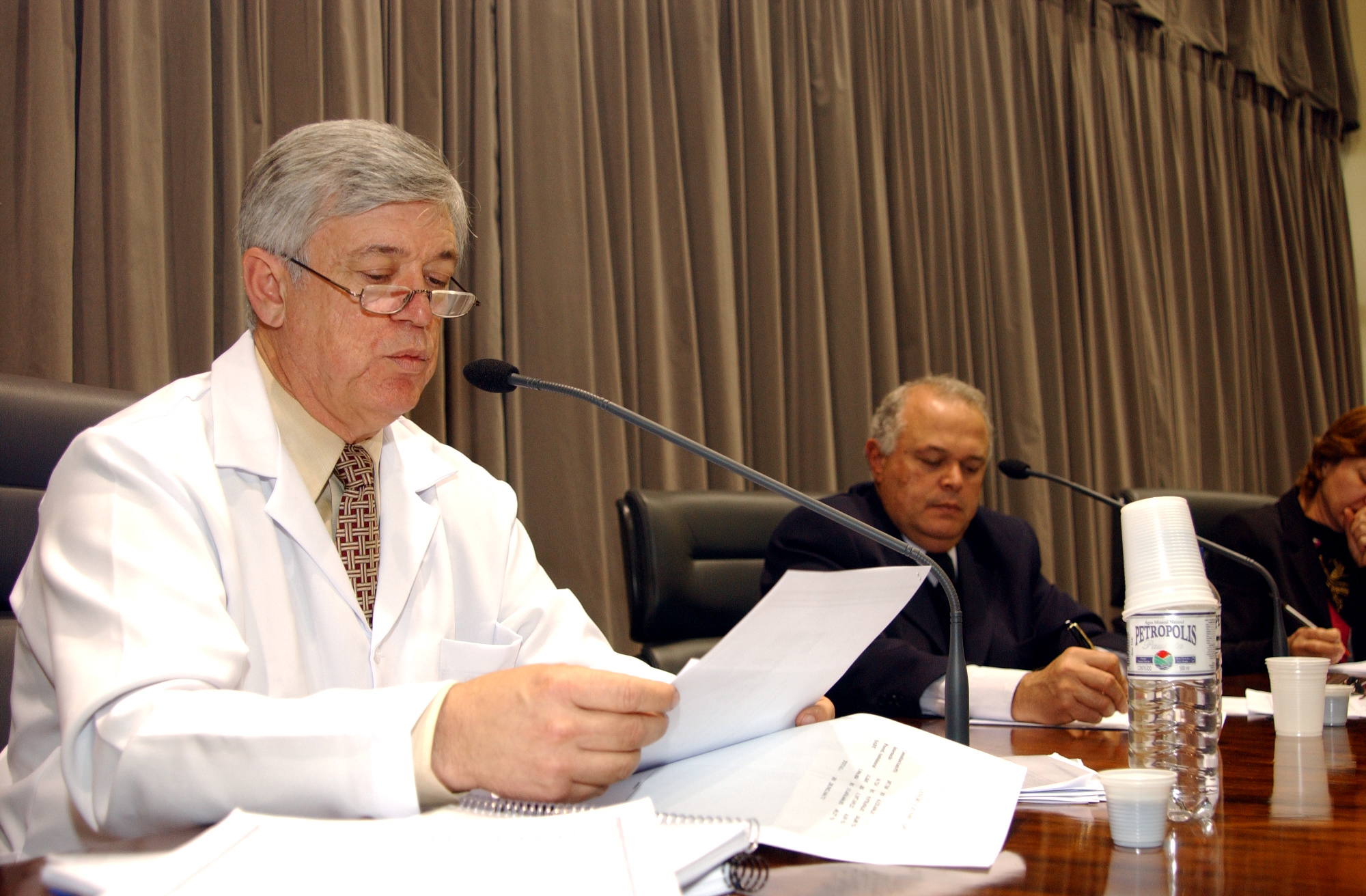 Milton Flvio Lautenschlager, superintendente do Instituto de Assistncia Mdica ao Servidor Pblico Estadual<a style='float:right;color:#ccc' href='https://www3.al.sp.gov.br/repositorio/noticia/hist/saude260803.jpg' target=_blank><i class='bi bi-zoom-in'></i> Clique para ver a imagem </a>